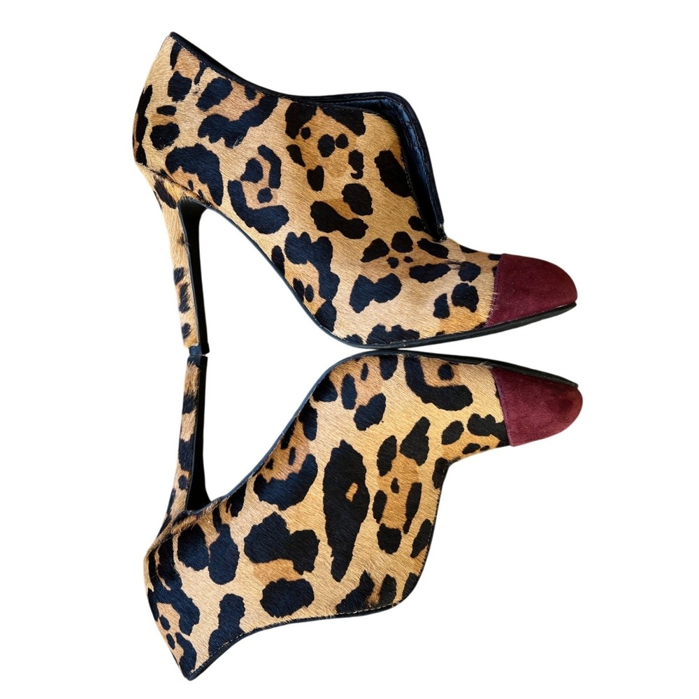 Jessica Simpson Saturn 2 Leopard Calf Hair Ankle Booties Burgundy Cap Toe 7.5M - Picture 1 of 9